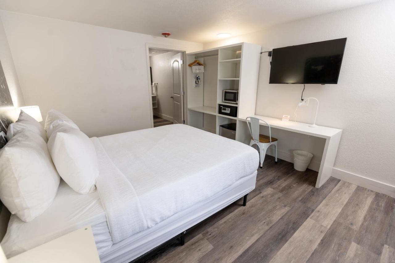 Motel Golden Isles & 2*