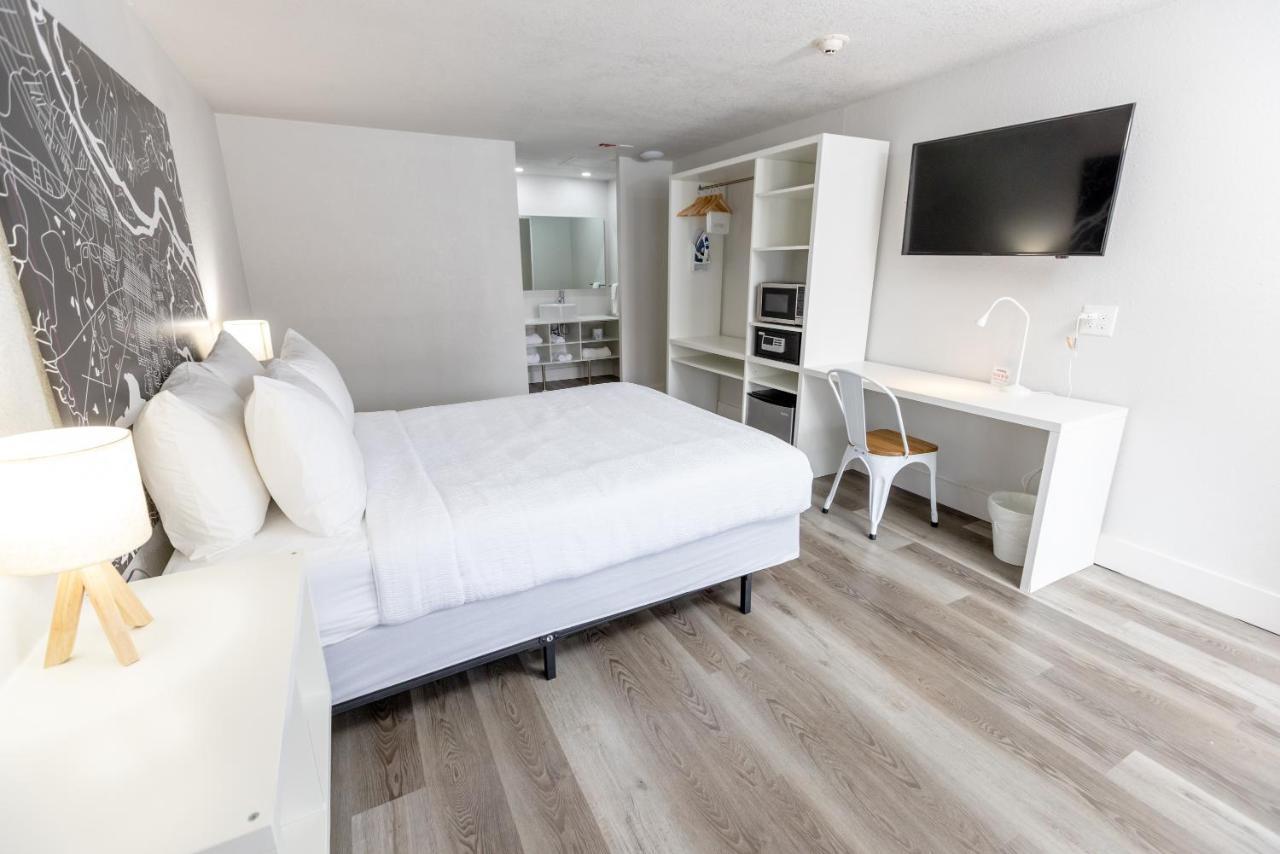 Motel Golden Isles &