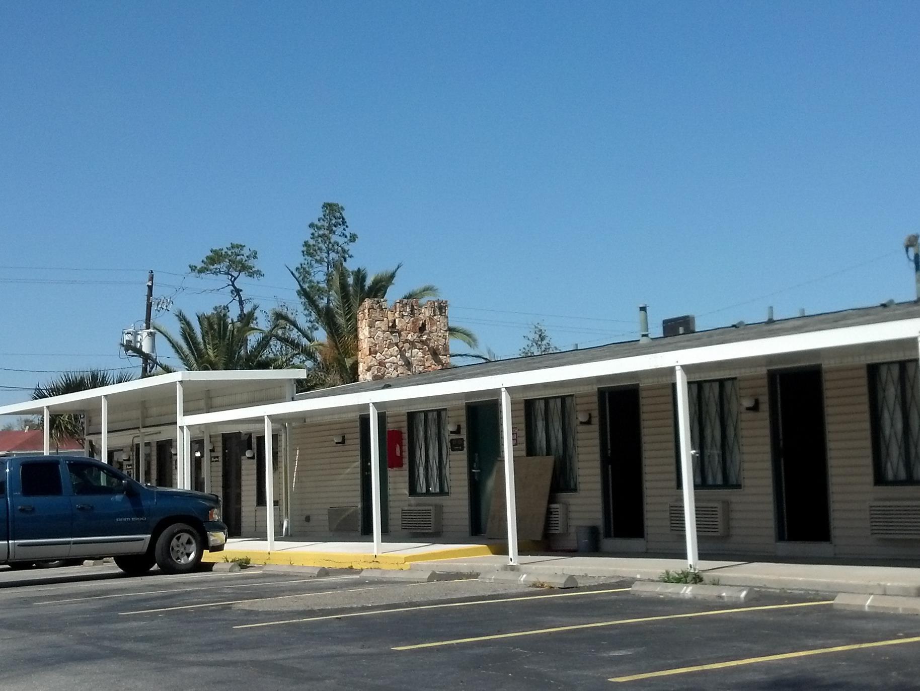 Motel Golden Isles &