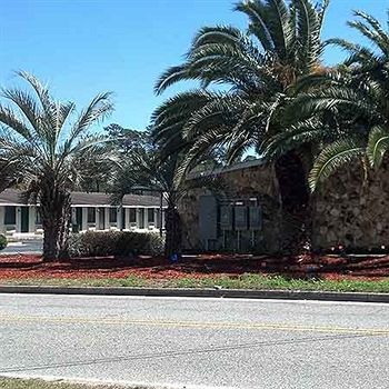 Motel Golden Isles &